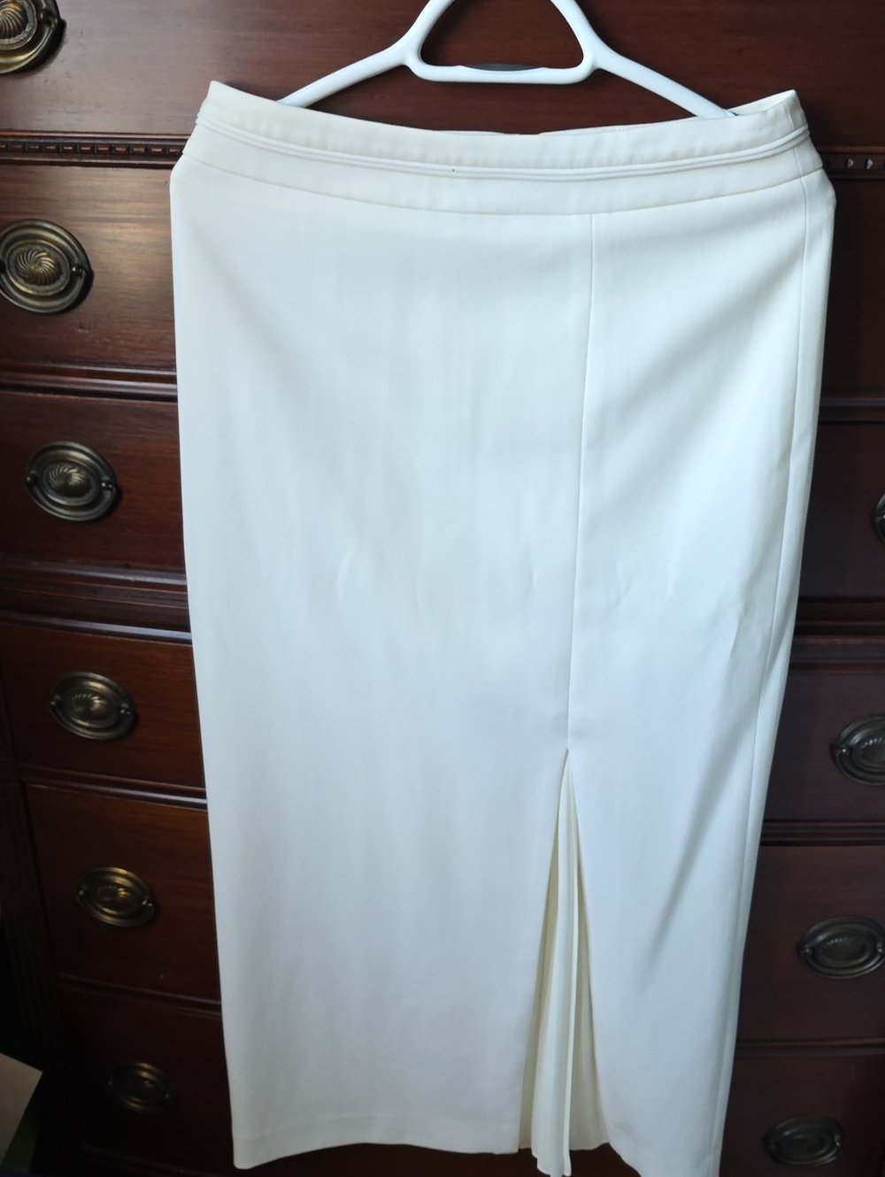 Classic Cream Pencil Skirt with Back Pleat